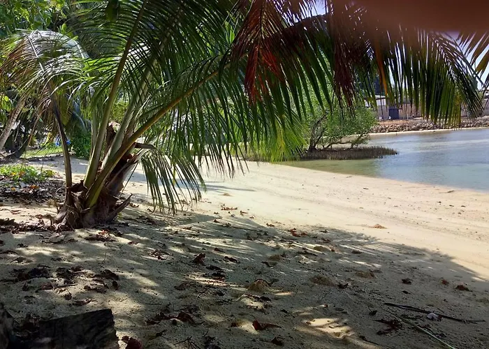 Villas Castan Baie Lazare (Mahe)