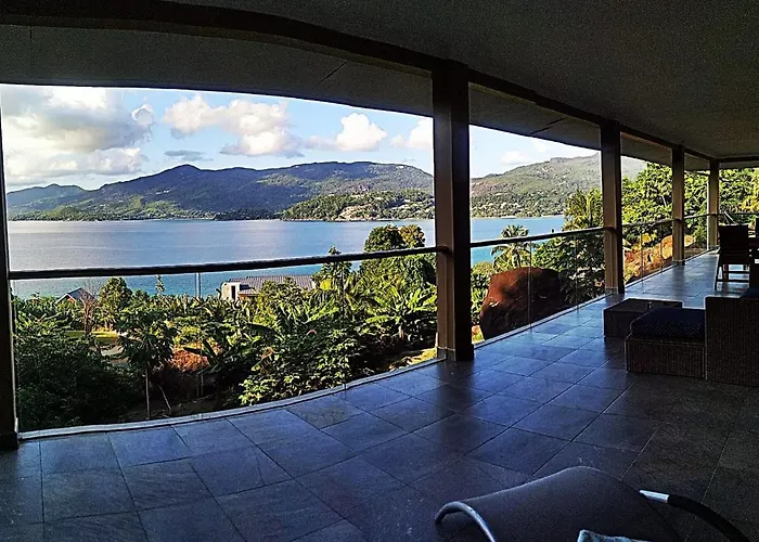 Villas Castan Baie Lazare (Mahe)